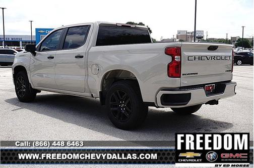 White Sands 2026 Chevrolet Silverado 1500 Custom