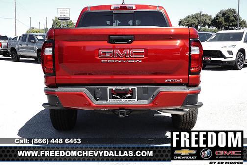 2025 GMC Canyon 4WD AT4
