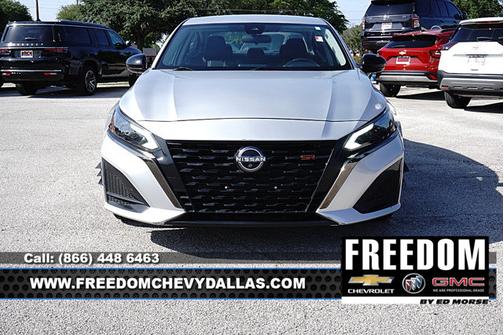 Brilliant Silver Metallic 2023 Nissan Altima 2.5 SR