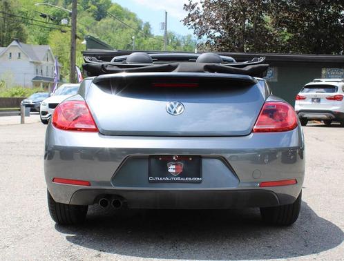 Platinum Gray Metallic 2014 Volkswagen Beetle Auto 1.8T w/Tech