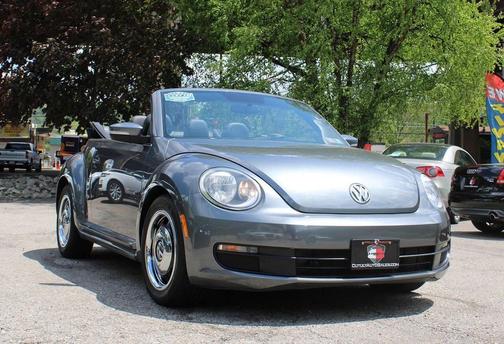 Platinum Gray Metallic 2014 Volkswagen Beetle Auto 1.8T w/Tech