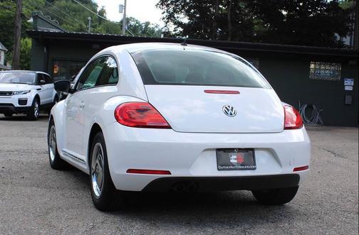 Candy White 2012 Volkswagen Beetle 2.5L