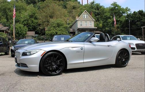 Titanium Silver Metallic 2011 BMW Z4 sDrive35i