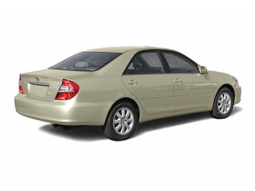 Super White 2005 Toyota Camry XLE V6