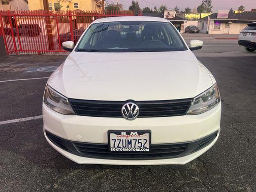 2014 Volkswagen Jetta Auto SE