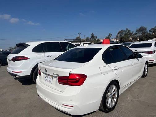 2017 BMW 320 i