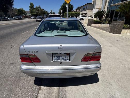 2001 Mercedes-Benz E-Class E 320