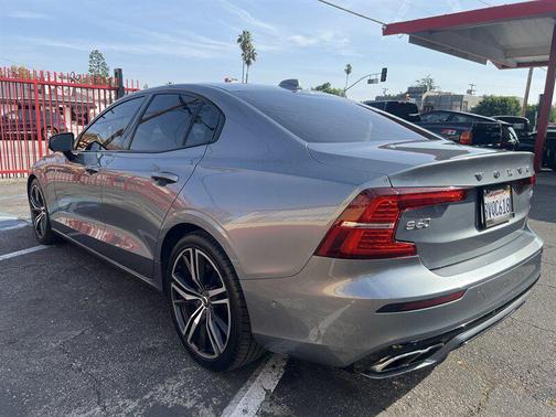 2019 Volvo S60 T5 R-Design