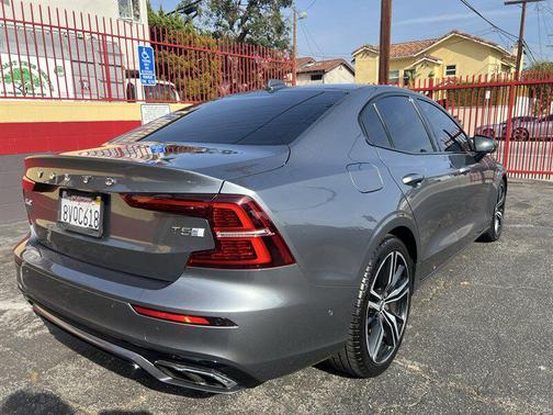 2019 Volvo S60 T5 R-Design