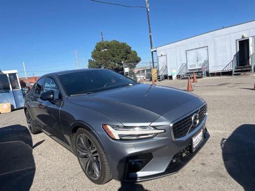 2019 Volvo S60 T5 R-Design