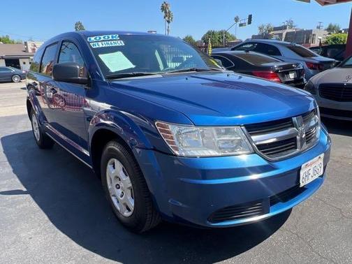 Photo 3 of 32 of 2010 Dodge Journey SE