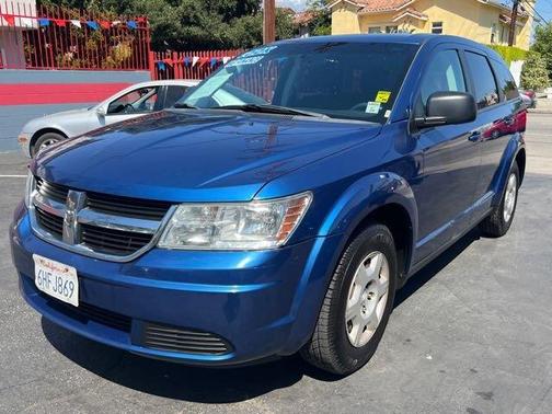 Photo 2 of 32 of 2010 Dodge Journey SE