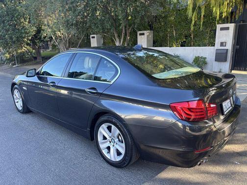 2011 BMW 528 528i