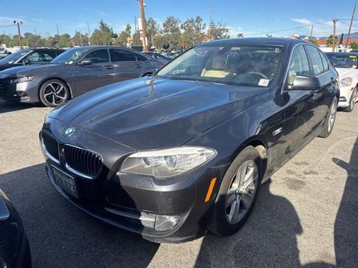 2011 BMW 528 528i