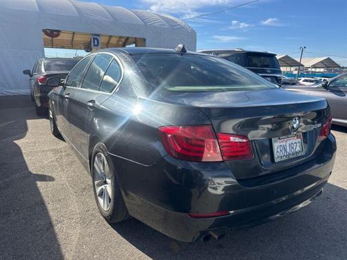 2011 BMW 528 528i