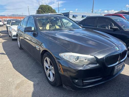 2011 BMW 528 528i