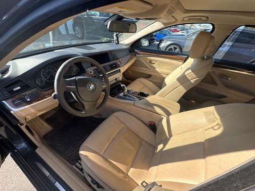 2011 BMW 528 528i