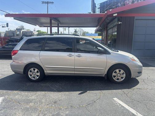 2007 Toyota Sienna LE