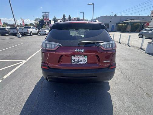 Velvet Red Pearlcoat 2021 Jeep Cherokee Latitude