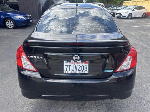 2016 Nissan Versa 1.6 S+