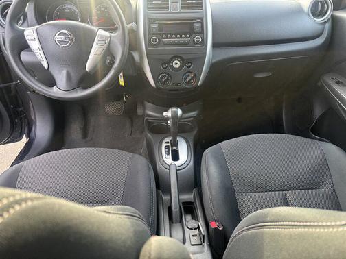 2015 Nissan Versa 1.6 SV