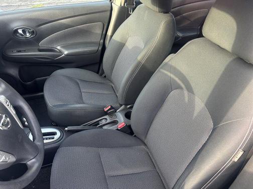 2015 Nissan Versa 1.6 SV