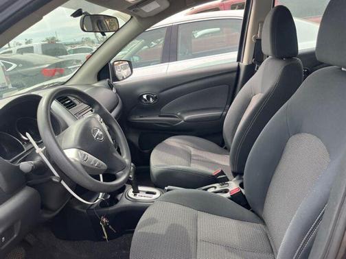 2015 Nissan Versa 1.6 SV