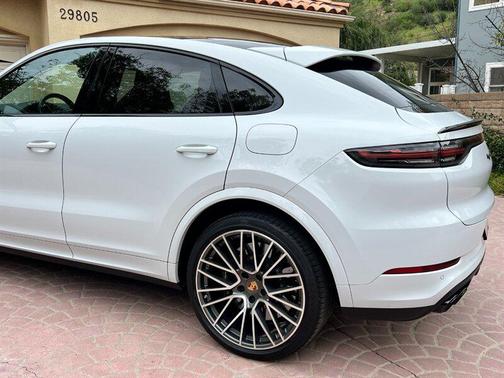 2023 Porsche Cayenne Cayenne Turbo S E-Hybrid