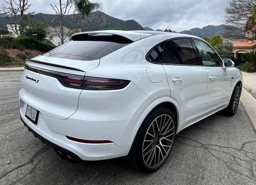 2023 Porsche Cayenne Cayenne Turbo S E-Hybrid