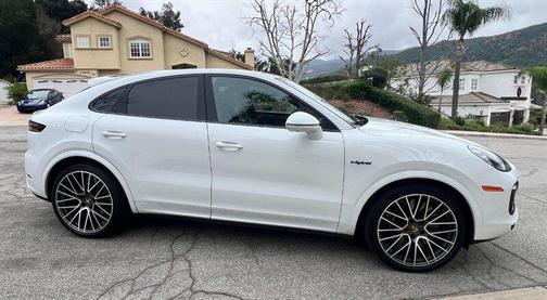 2023 Porsche Cayenne Cayenne Turbo S E-Hybrid