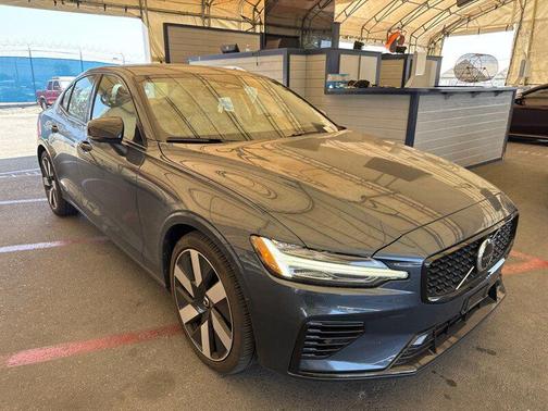 Denim Blue Metallic 2024 Volvo S60 Recharge Plug-In Hybrid T8 Ultimate Dark Theme