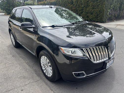 Tuxedo Black 2013 Lincoln MKX Base