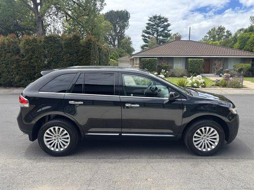 Tuxedo Black 2013 Lincoln MKX Base