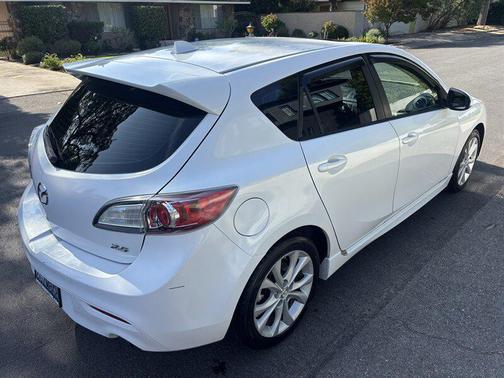 Crystal White Pearl Mica 2011 Mazda Mazda3 s Sport