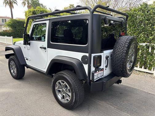 Bright White Clearcoat 2016 Jeep Wrangler Rubicon