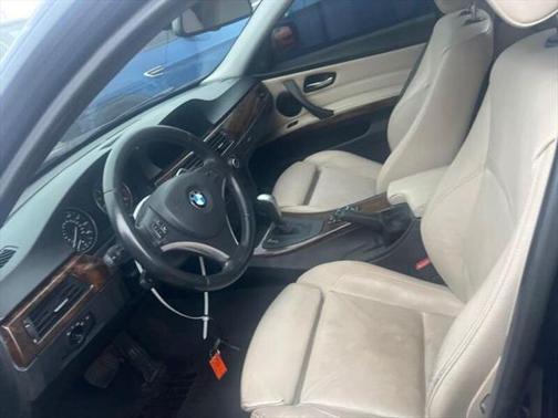 2011 BMW 335 335i