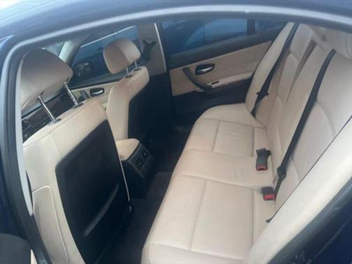 2011 BMW 335 335i