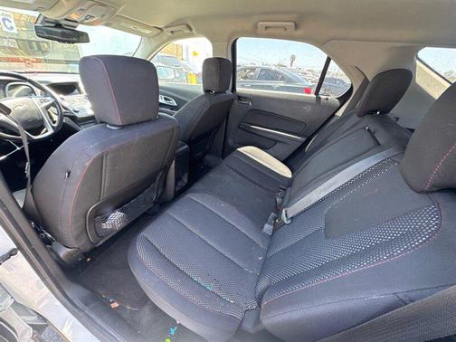 White 2015 Chevrolet Equinox 1LT