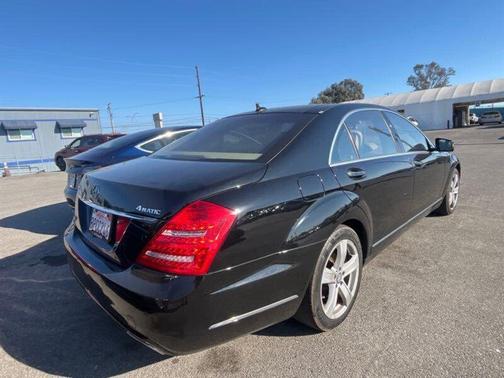 2011 Mercedes-Benz S-Class 4MATIC