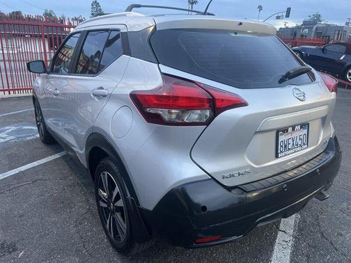 Brilliant Silver Metallic 2020 Nissan Kicks SV