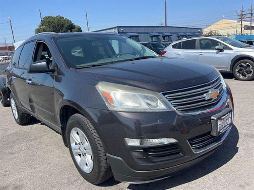 Tungsten Metallic 2017 Chevrolet Traverse LS