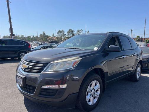 Tungsten Metallic 2017 Chevrolet Traverse LS