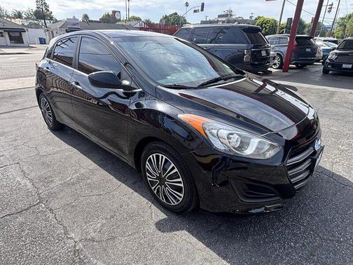 Black Noir Pearl 2016 Hyundai Elantra GT Base