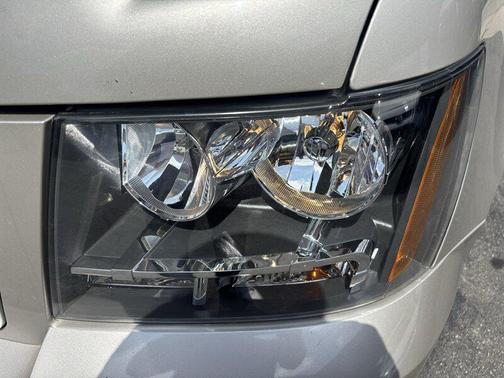 Doeskin Tan 2009 Chevrolet Tahoe LT