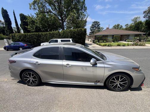 Celestial Silver Metallic 2023 Toyota Camry SE