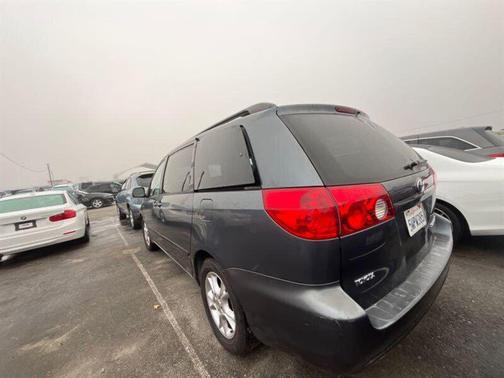 2006 Toyota Sienna XLE