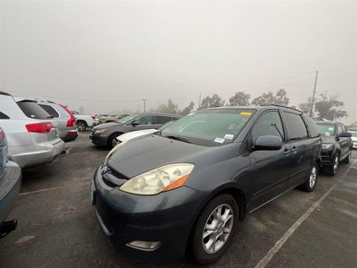 2006 Toyota Sienna XLE