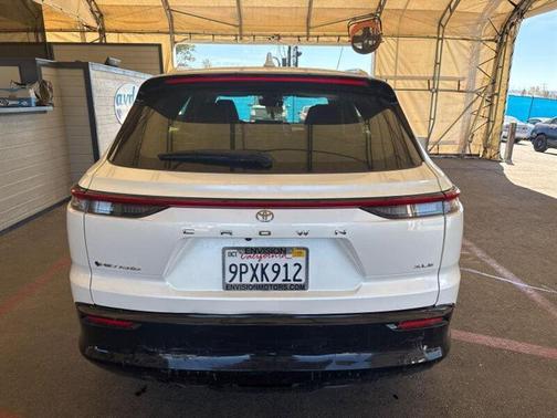 2025 Toyota Crown Signia XLE