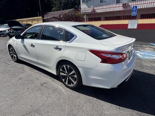 2016 Nissan Altima 2.5 SR
