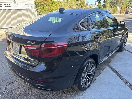 2015 BMW X6 xDrive50i